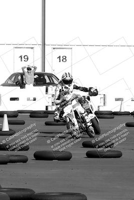 media/Mar-20-2023-Moto Forza (Mon) [[d0bbc59e78]]/Around the Pits/
